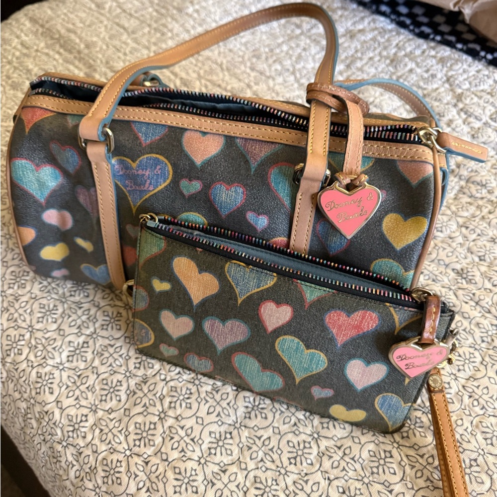 Vintage Dooney and Bourke heart print combo w/ colored zippers